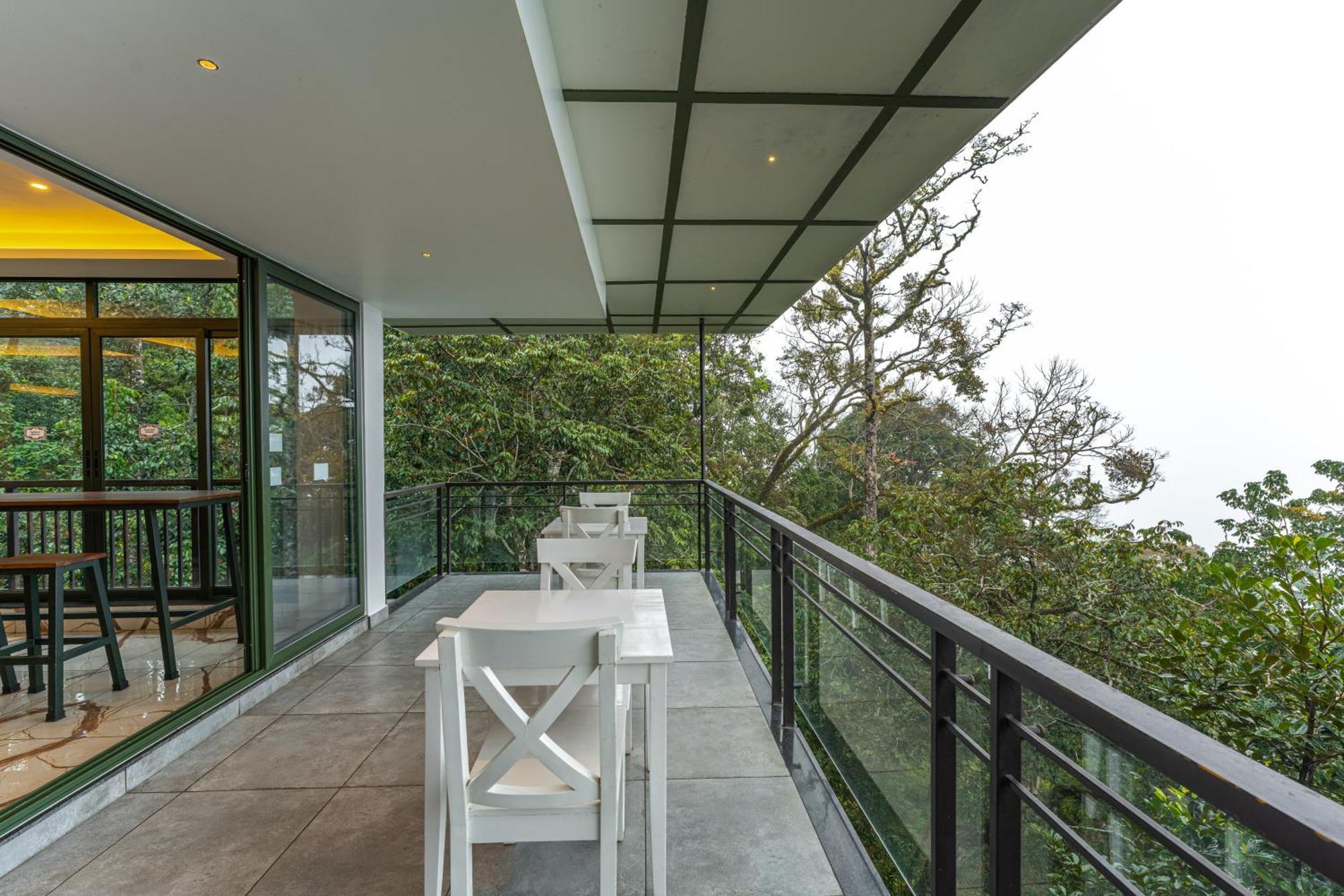 K Mansion Lägenhet Munnar Exteriör bild